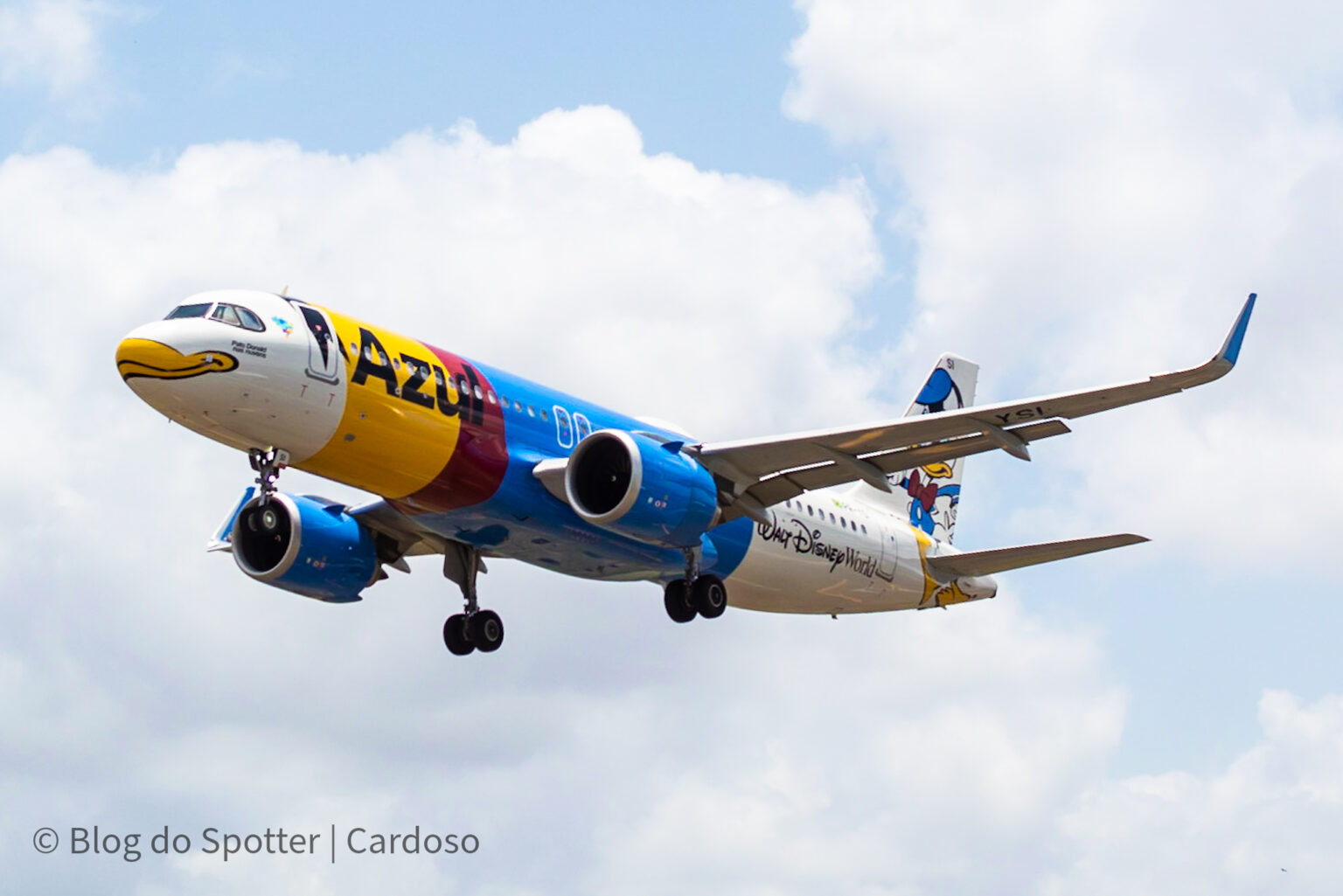 Pr Ysi Pato Donald Nas Nuvens Airbus A Neo Azul Blog Do Spotter