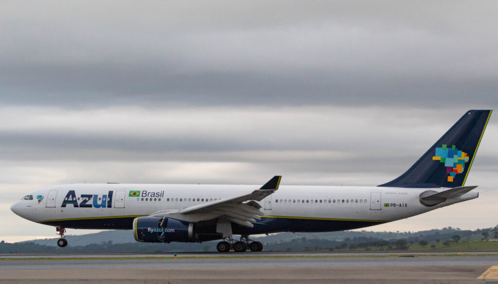 Airbus A330-243 – PR-AIX – Azul Linhas Aéreas