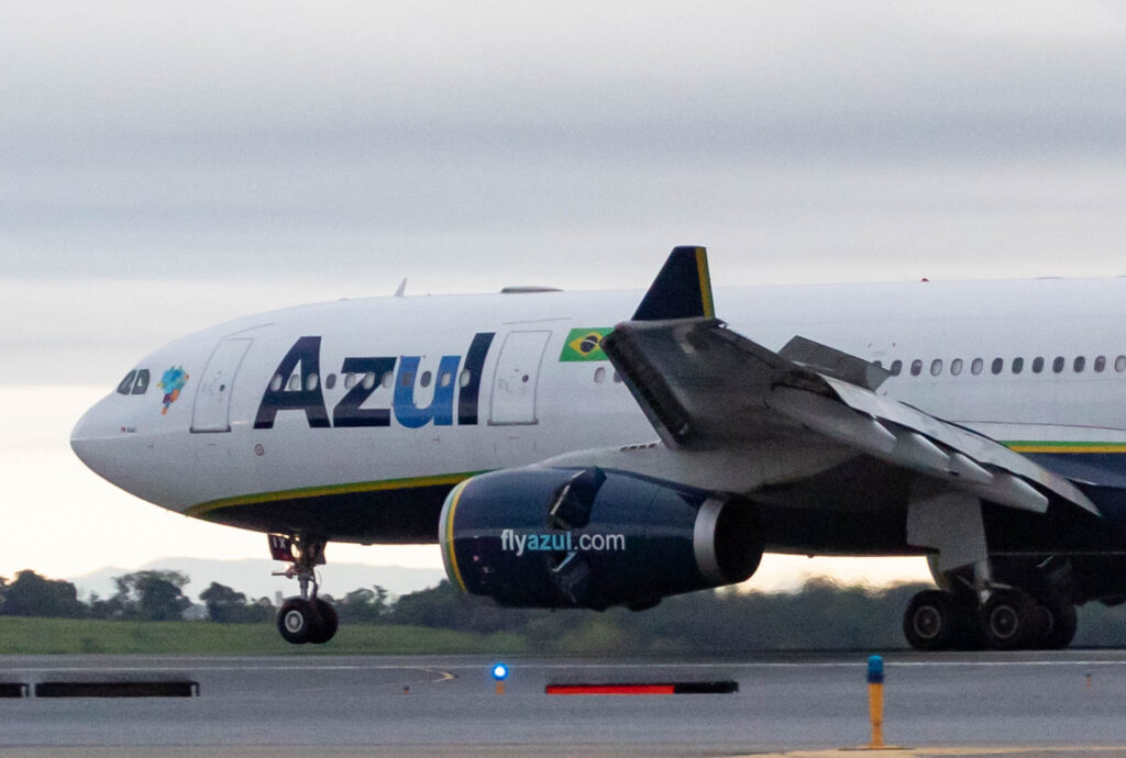 Airbus A330-243 – PR-AIX – Azul Linhas Aéreas