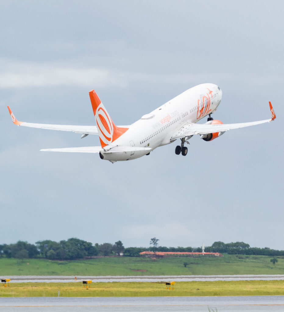 Boeing 737-8EH WL - PR-GXV - GOL Transportes Aéreos