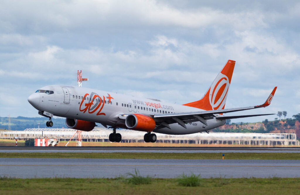 Boeing 737-8EH WL - PR-GXV - GOL Transportes Aéreos