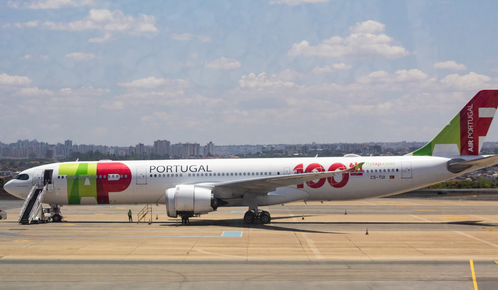 CS-TUI - Airbus A330-941 - TAP Air Portugal - Aeroporto Internacional de Brasília