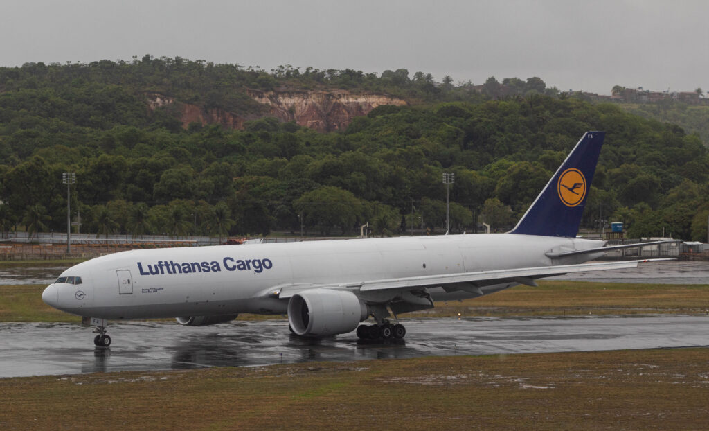 Boeing 777-FTB – D-ALFA – Lufthansa Cargo - Blog do Spotter