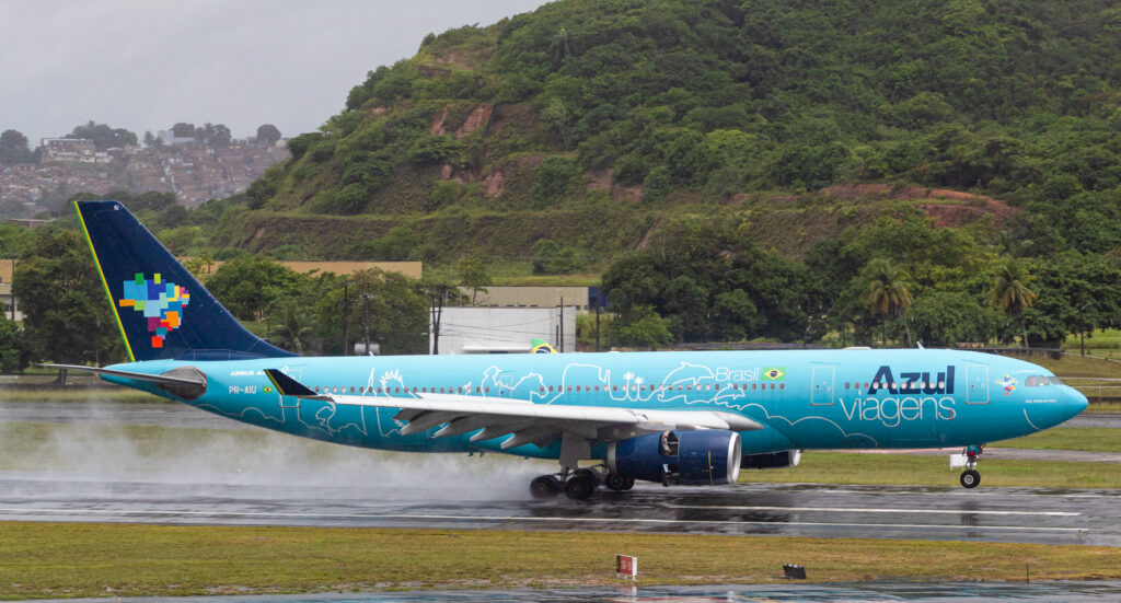 PR-AIU – Airbus A330-243 – Azul Linhas Aéreas - Blog do Spotter