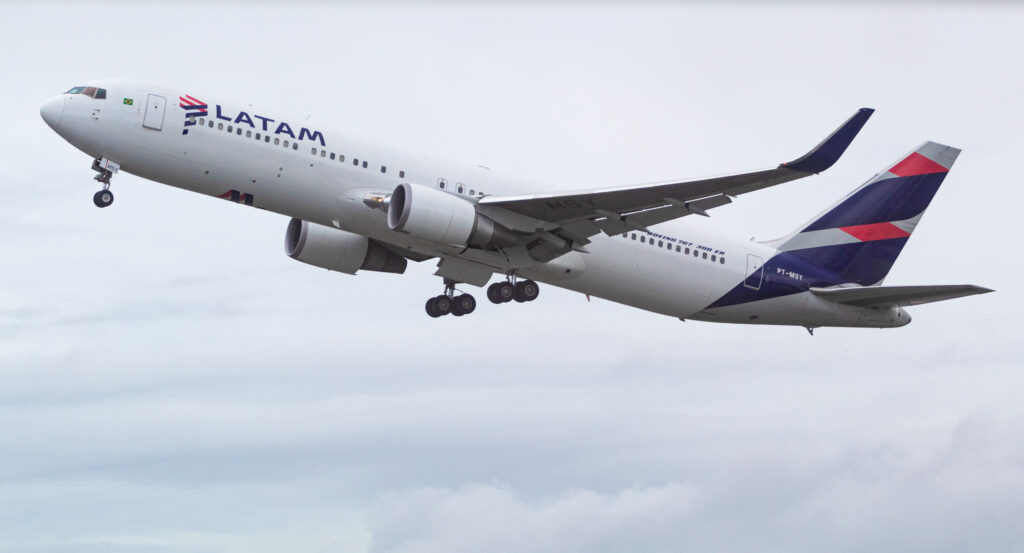 PT-MSY – Boeing 767-316ER – LATAM Airlines - Blog do Spotter