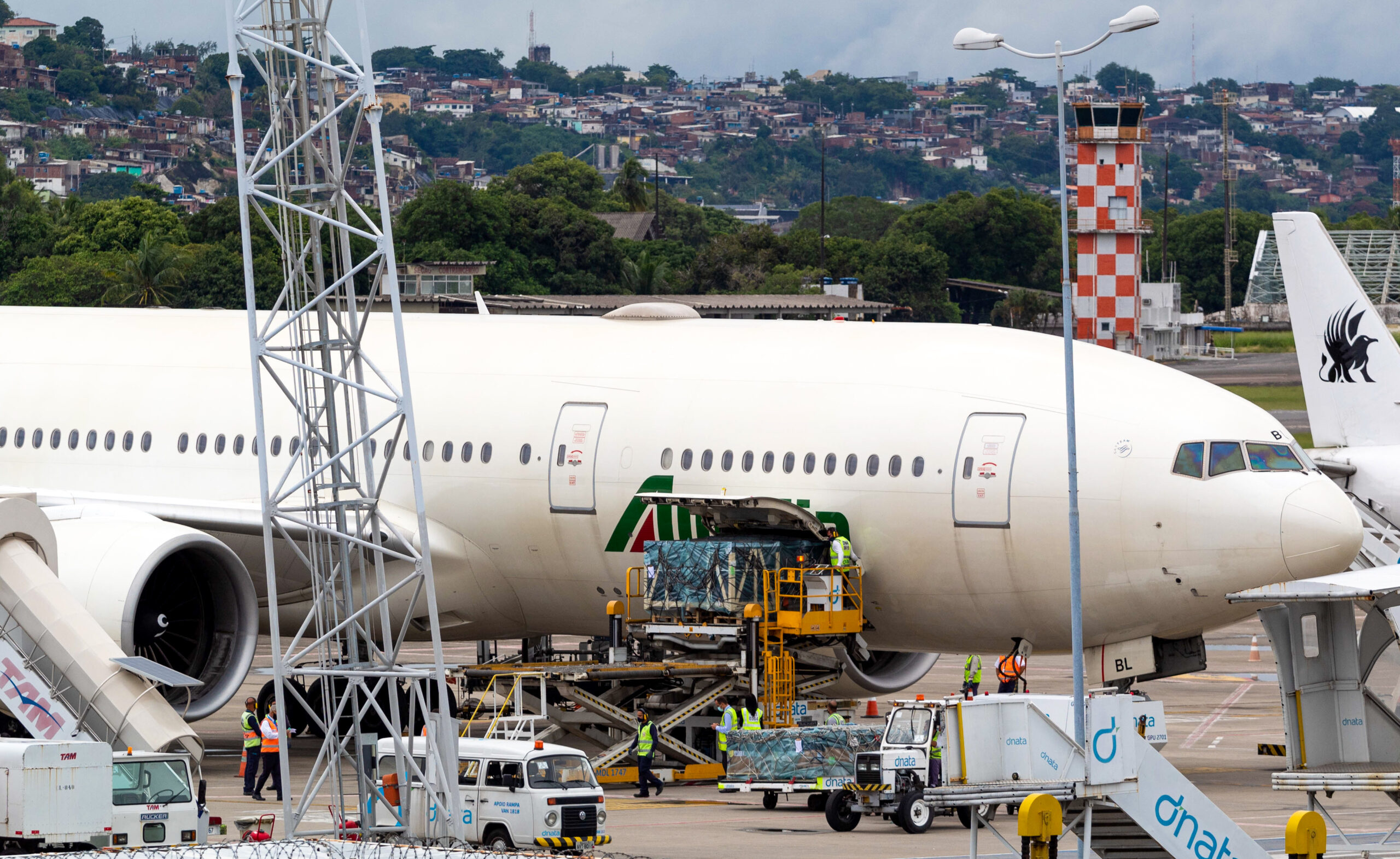 EI-DBL - Boeing 777-243ER - Alitalia