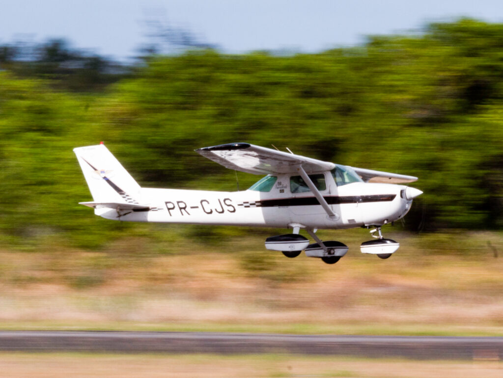 PR-CJS - Cessna C150 - Aerobat - Aeroclube de Pernambuco - Blog do Spotter