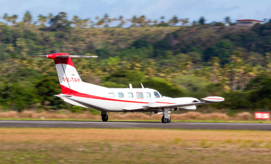 PR-TAH - Piper PA-42-720 Cheyenne IIIA - Táxi Aéreo Hércules - Blog do Spotter