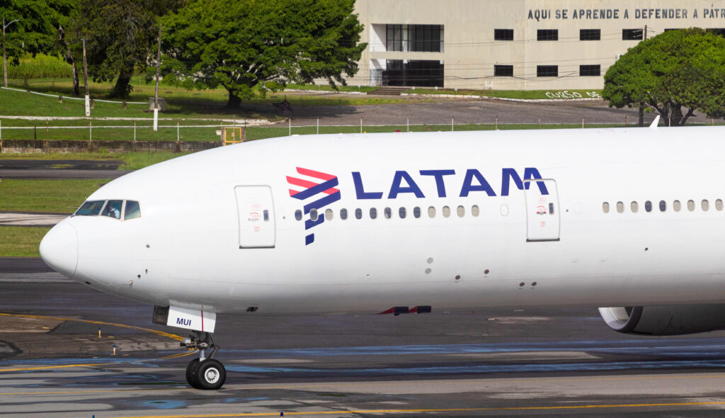 PT-MUI – Boeing 777-32WER – LATAM Airlines Brasil - Blog do Spotter