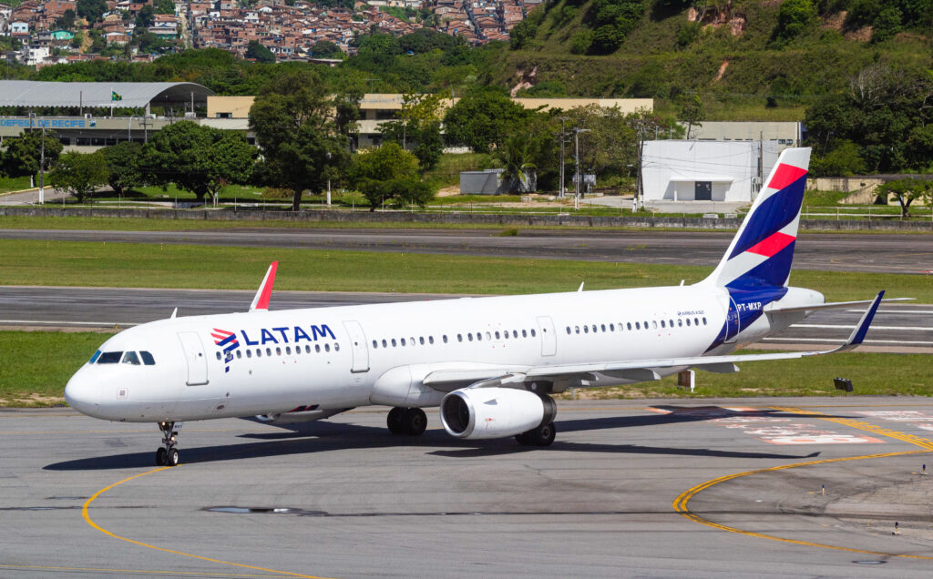 PT-MXP - Airbus A321-231 - LATAM Airlines - Blog do Spotter