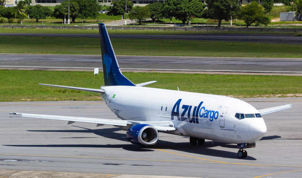 PR-AJY - Boeing 737-48E(SF) - Azul Linhas Aéreas - Blog do Spotter