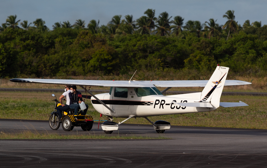PR-CJS - Cessna C150 - Aerobat - Aeroclube de Pernambuco - Blog do Spotter