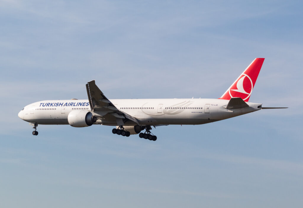 TC-LJD – Boeing 777-3F2(ER) – Turkish Airlines - Blog do Spotter