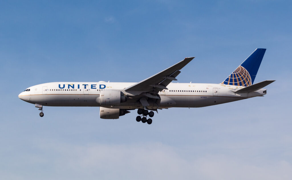 N77012 – Boeing 777-224(ER) – United Airlines - Blog do Spotter