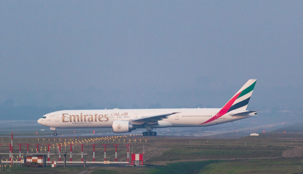 A6-EGA – Boeing 777-31HER – Emirates - Blog do Spotter