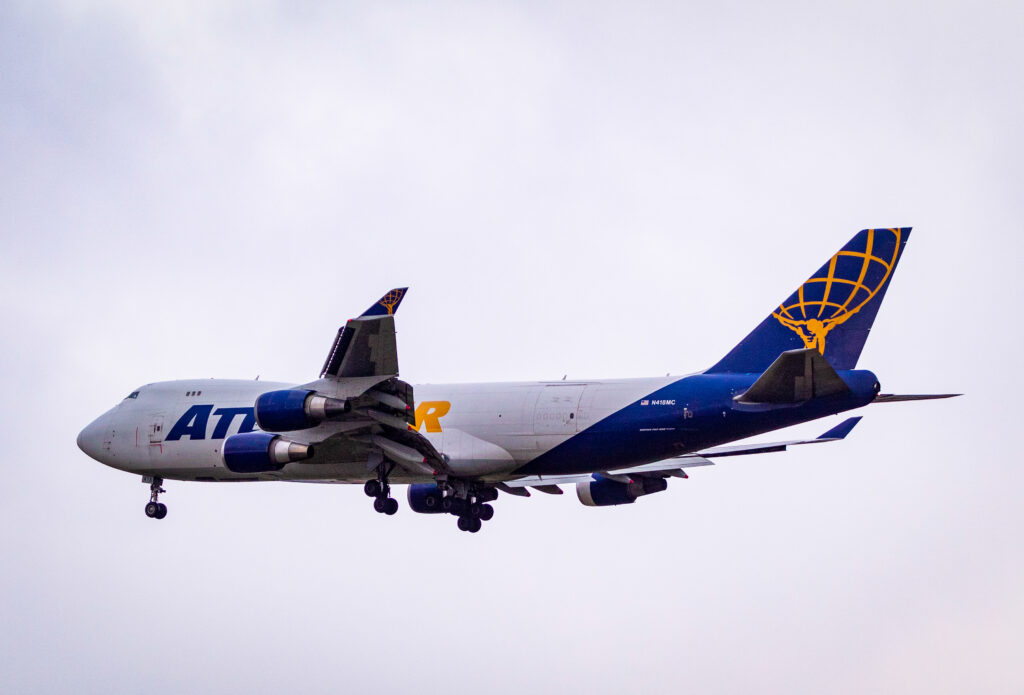 N418MC – Boeing 747-47U(F) – Atlas Air - Blog do Spotter