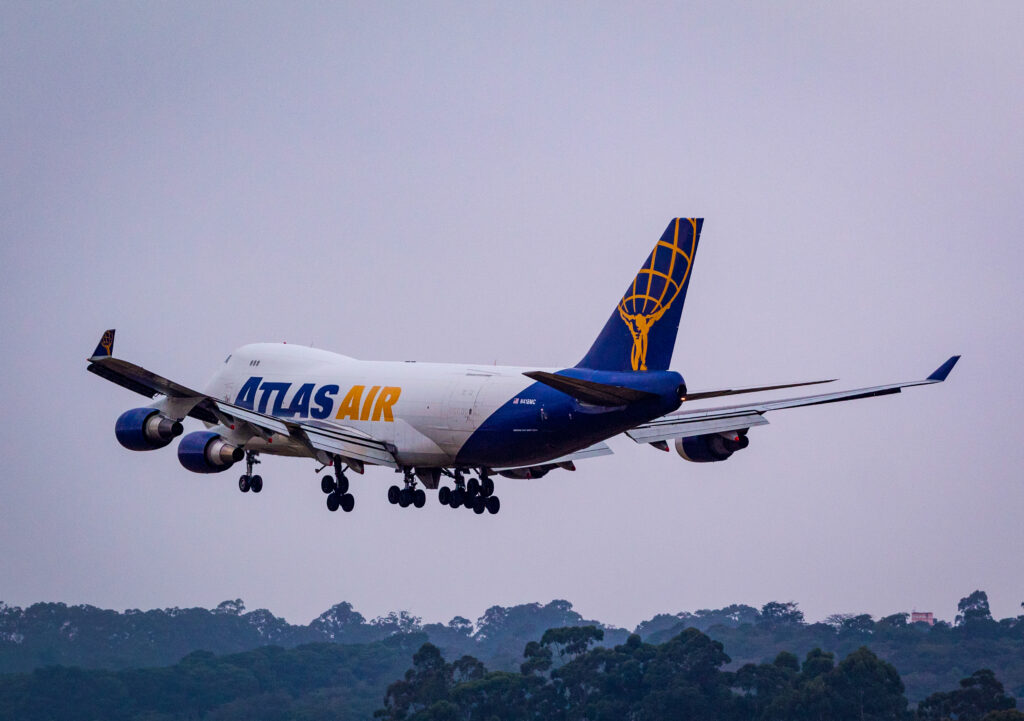 N418MC – Boeing 747-47U(F) – Atlas Air - Blog do Spotter