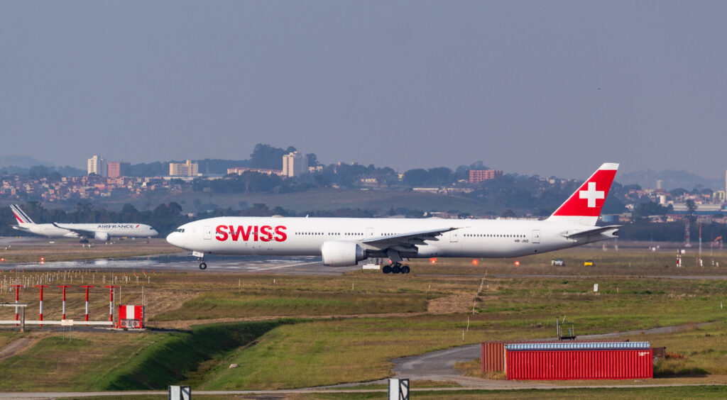 HB-JND – Boeing 777-3DE(ER) – SWISS - Blog do Spotter