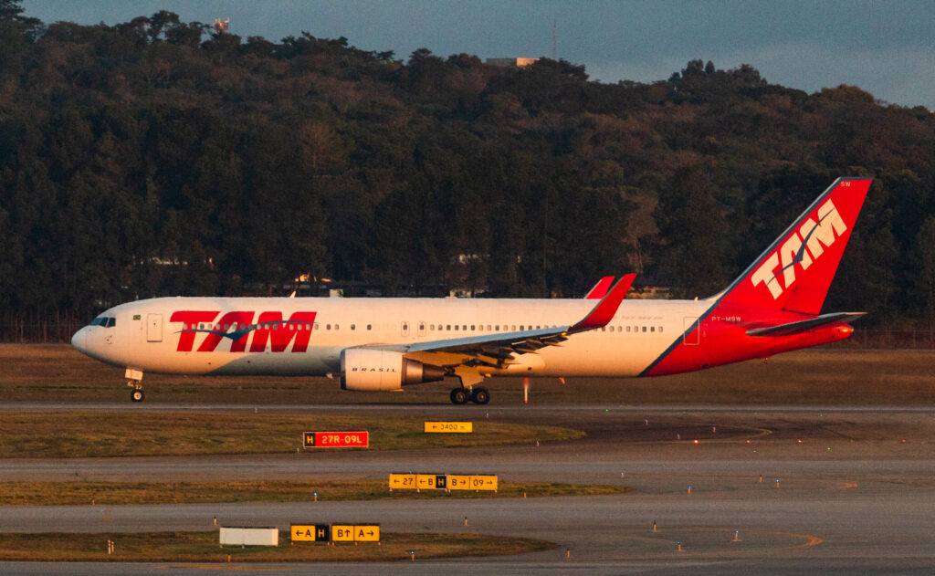 PT-MSW – Boeing 767-316ER – LATAM Airlines - Blog do Spotter