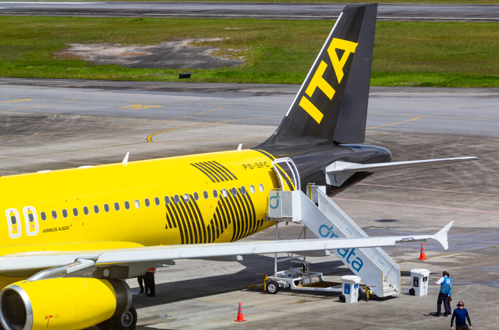 Batismo do PS-SFC da ITA em Recife - Airbus A320-232 - Itapemirim Transportes Aéreos - Blog do Spotter