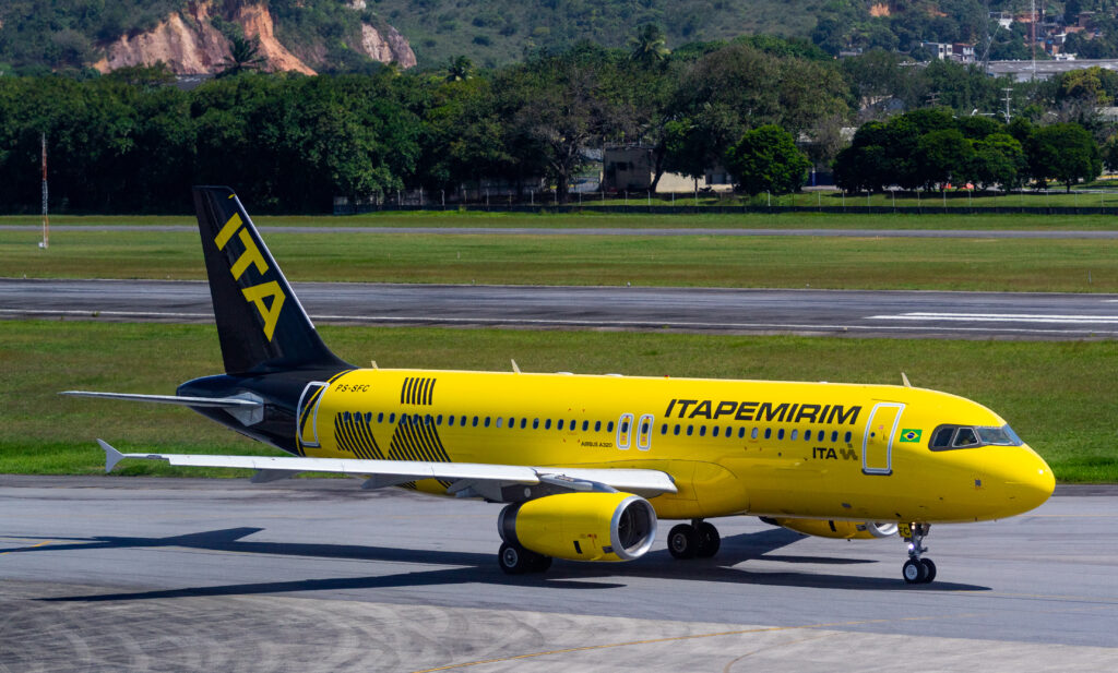 Batismo do PS-SFC da ITA em Recife - Airbus A320-232 - Itapemirim Transportes Aéreos - Blog do Spotter