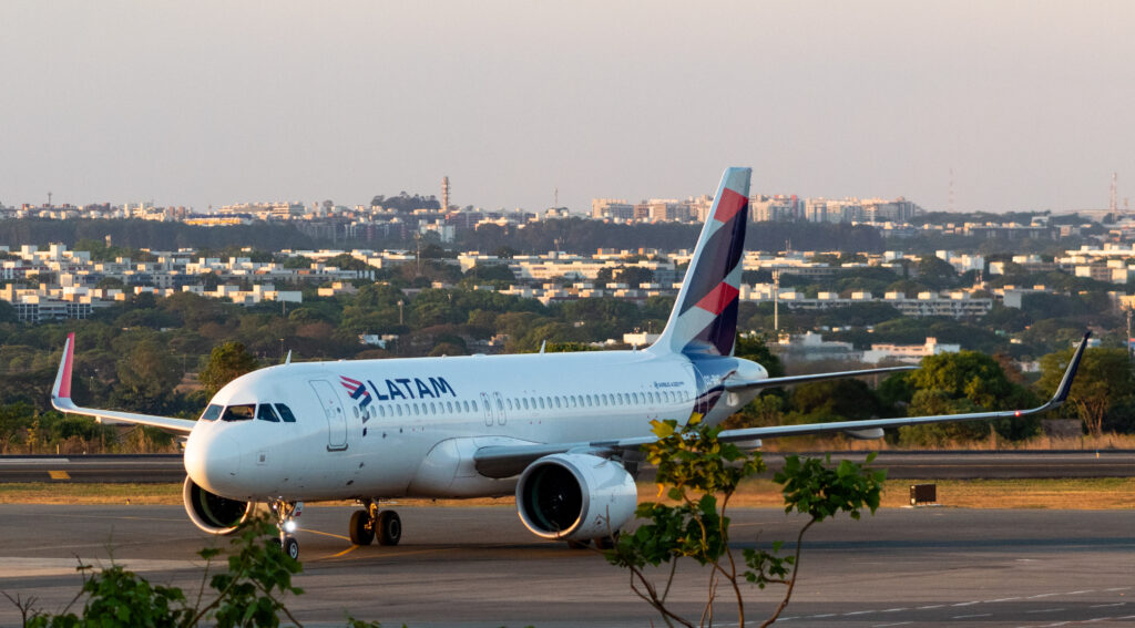 CC-BHC - Airbus A320-271N - LATAM Airlines Chile - Blog do Spotter