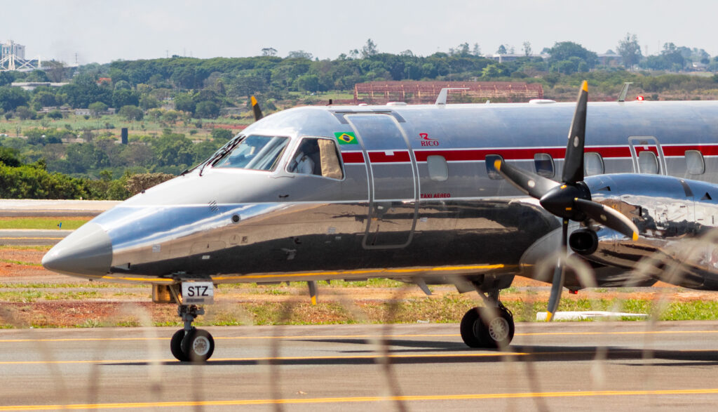 PR-STZ - Embraer EMB 120ER - Rico Táxi Aéreo - Blog do Spotter