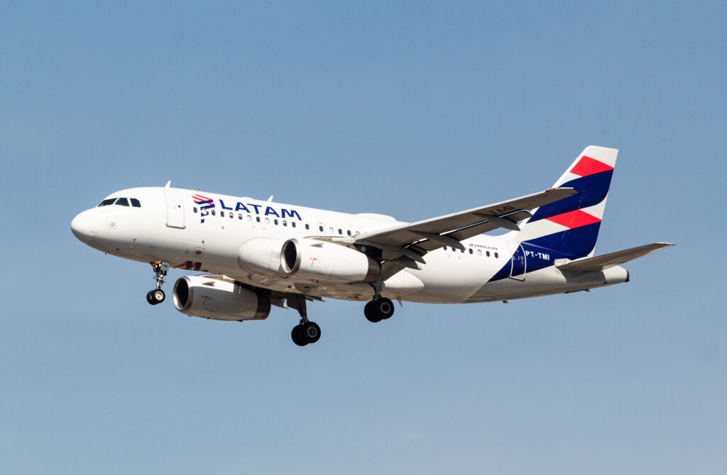 PT-TMI - Airbus A319-132 - LATAM Airlines - Blog do Spotter