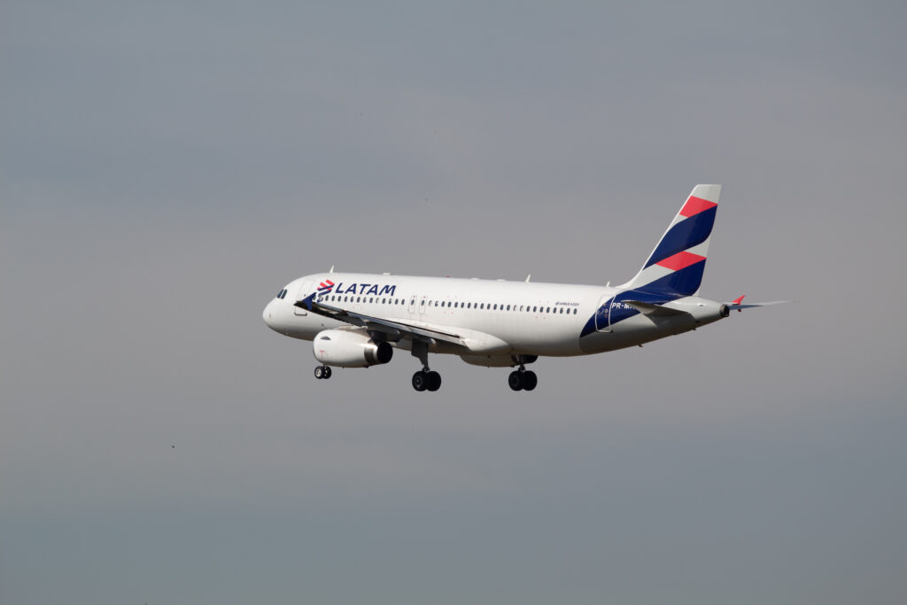 PR-MAG - Airbus A320-232 - LATAM Airlines - Blog do