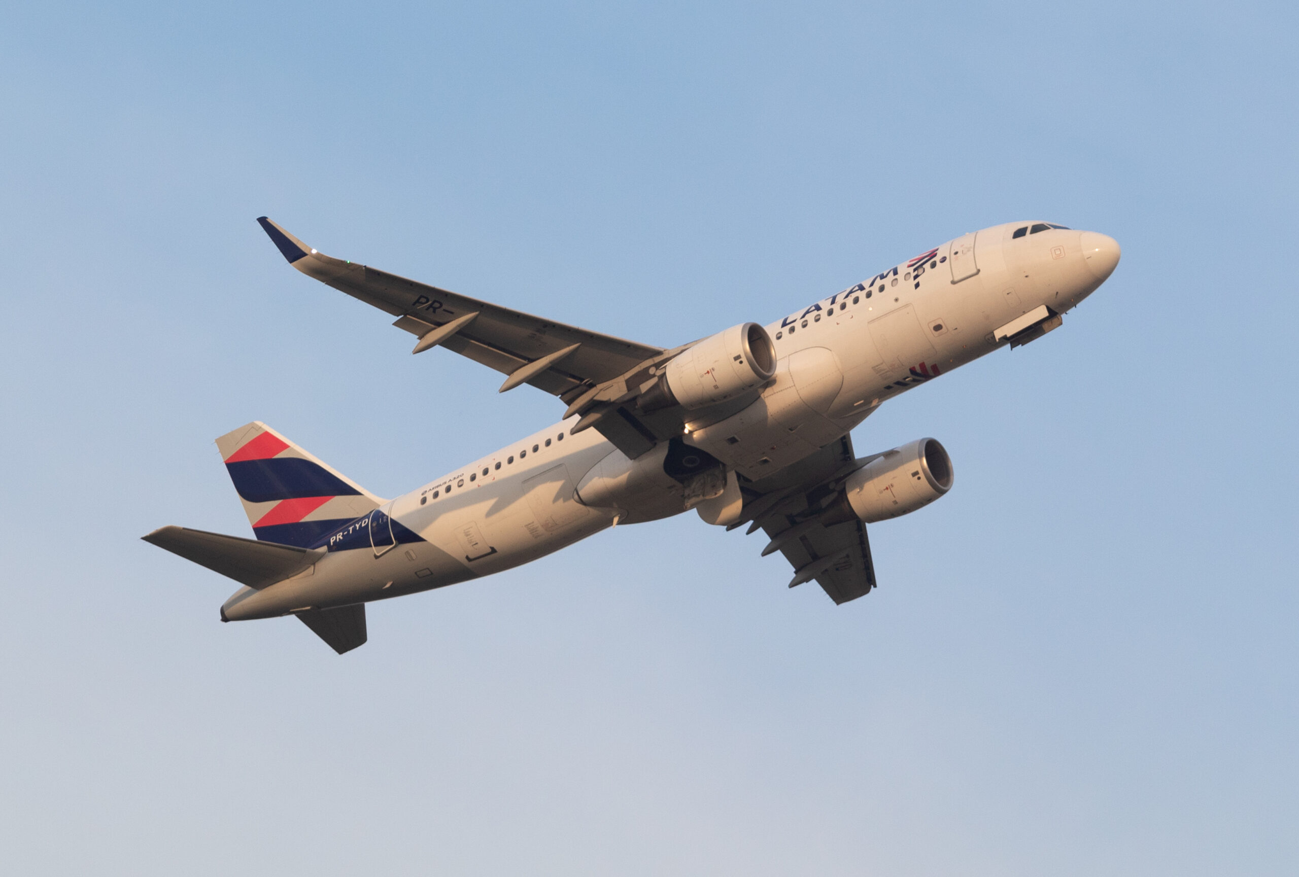 PR-TYD – Airbus A320-212 – LATAM Airlines