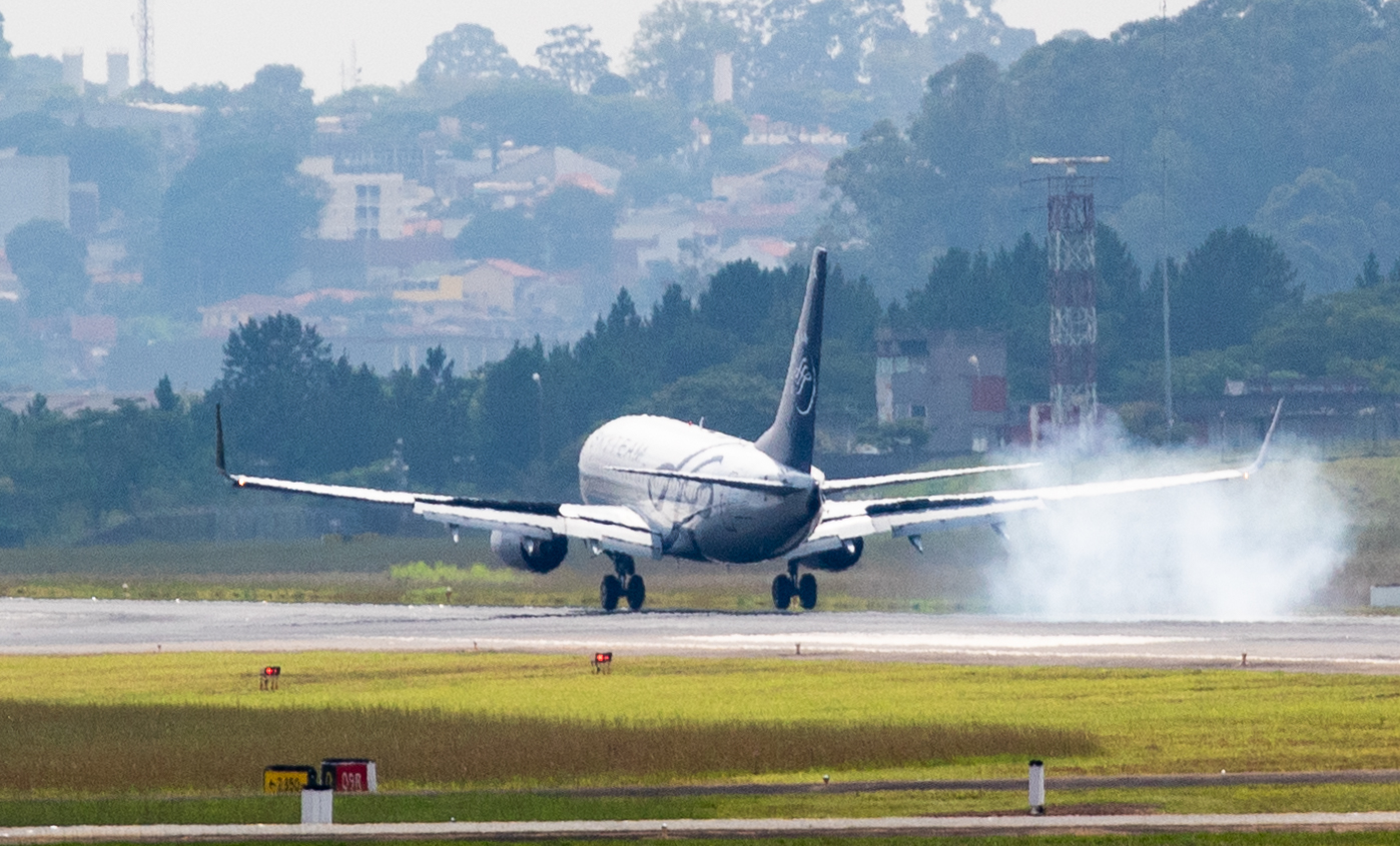 LV-BZA - Boeing 737-76N - Aerolineas Argentinas - Blog do Spotter