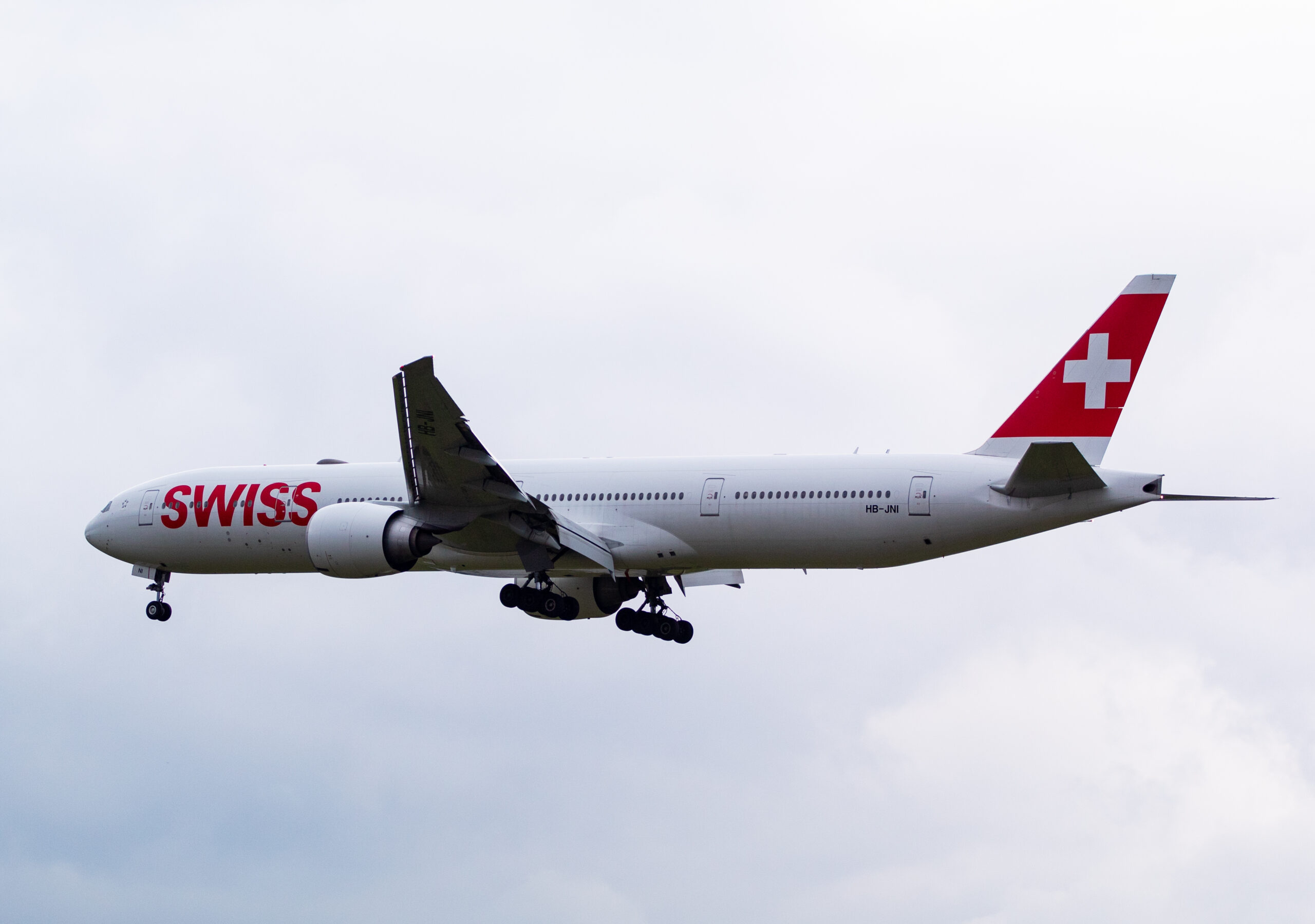 HB-JNI - Boeing 777-3DEER - Swiss - Blog do Spotter