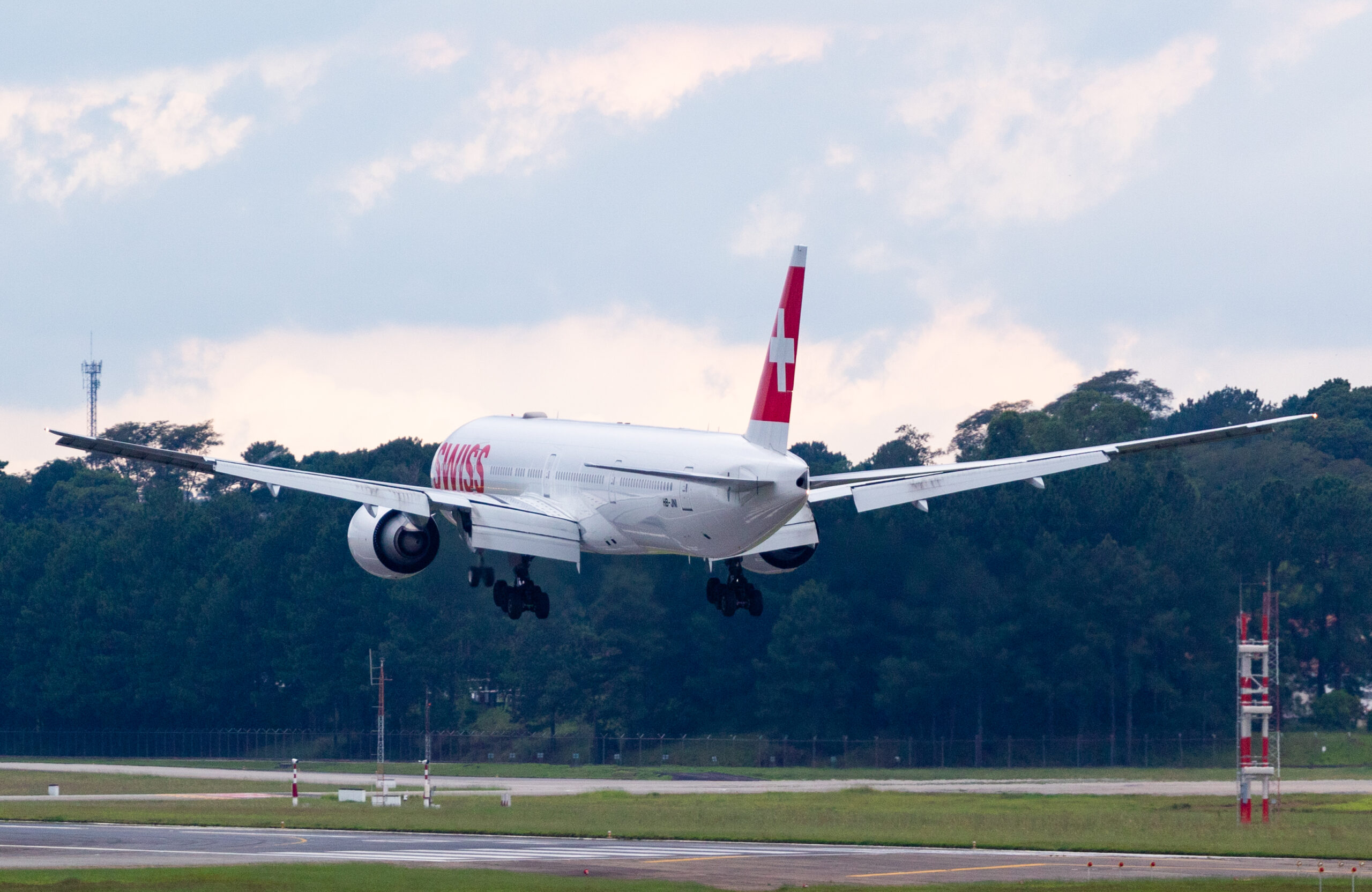 HB-JNI - Boeing 777-3DEER - Swiss - Blog do Spotter