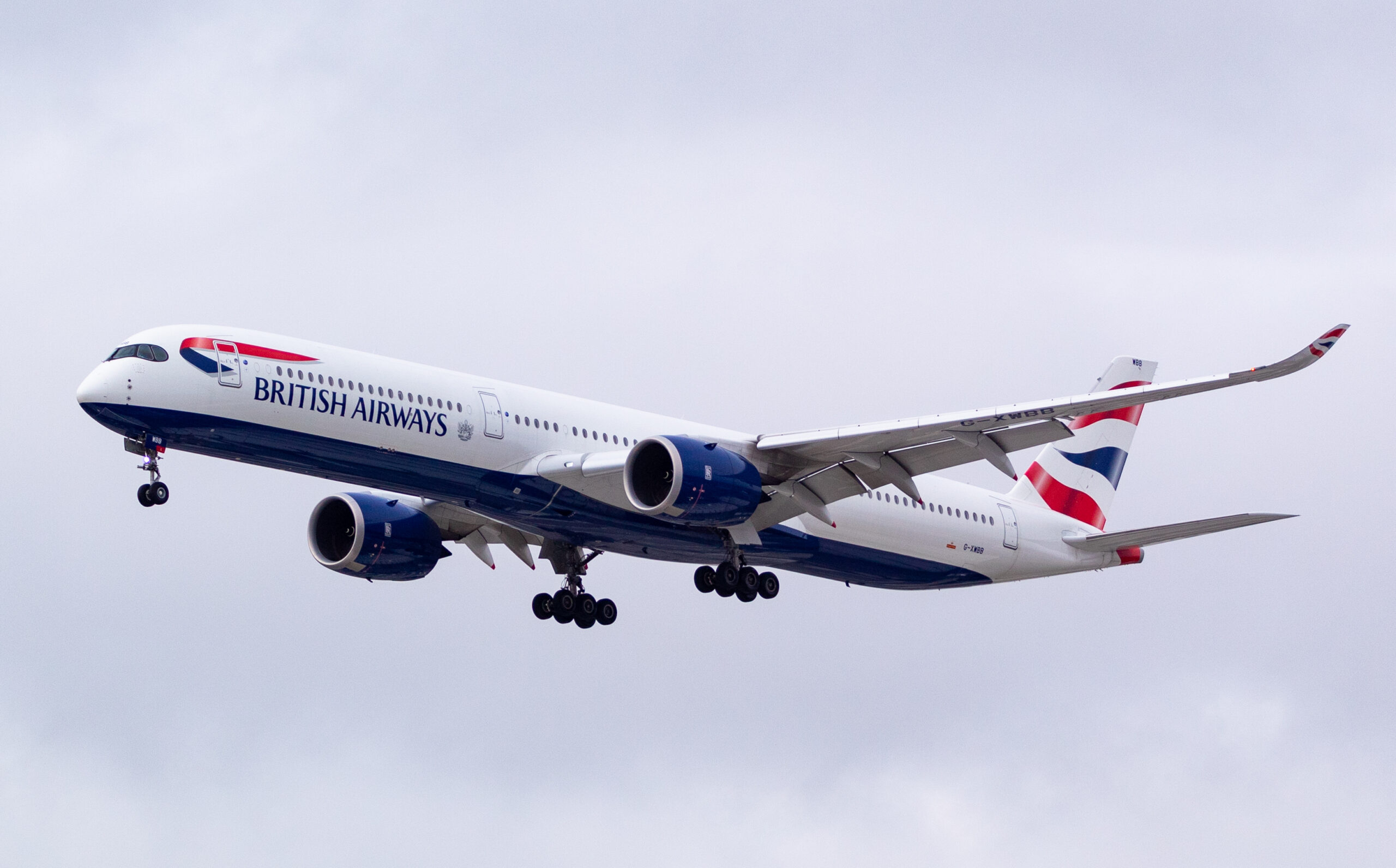 G-XWBB - Airbus A350-1041 - British Airways - Blog do Spotter