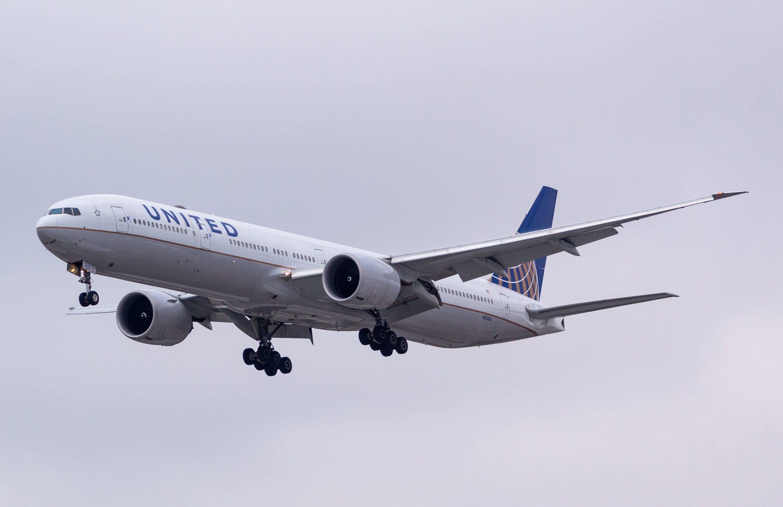 N2243U – Boeing 777-322ER – United Airlines - Blog do Spotter