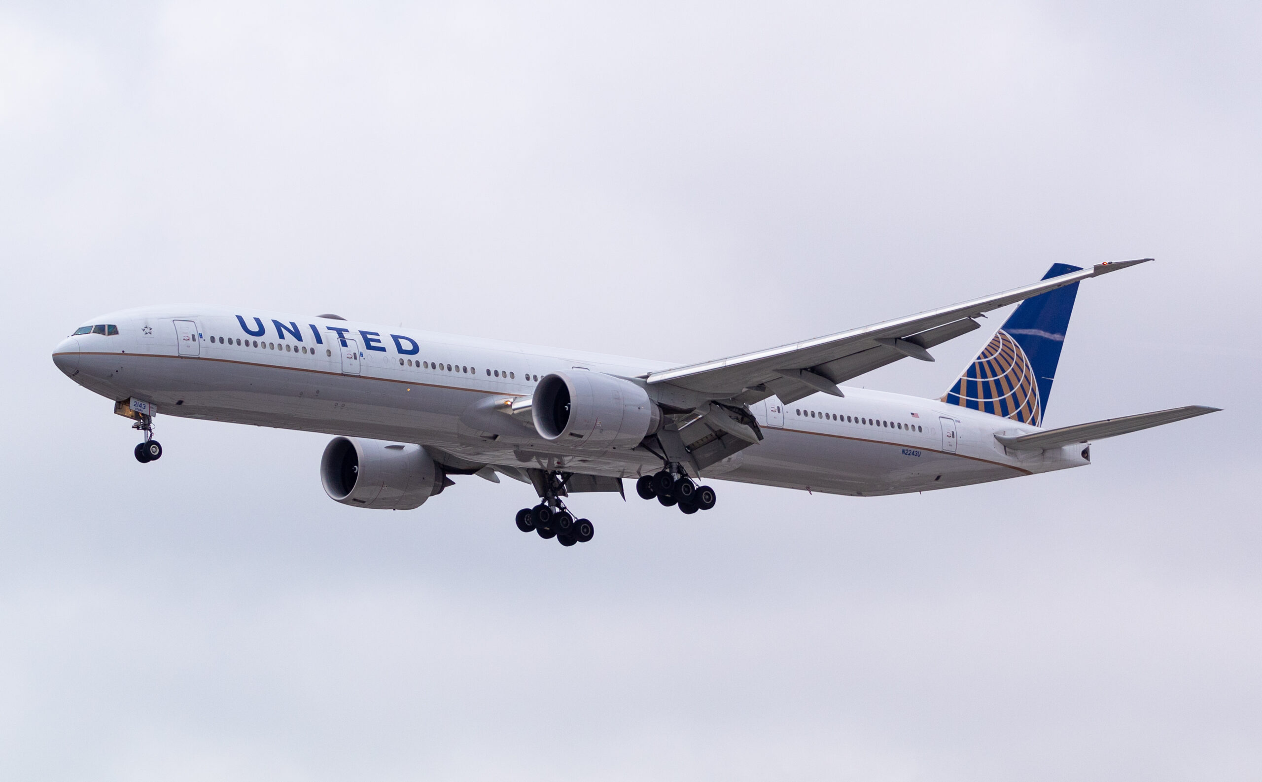 N2243U – Boeing 777-322ER – United Airlines