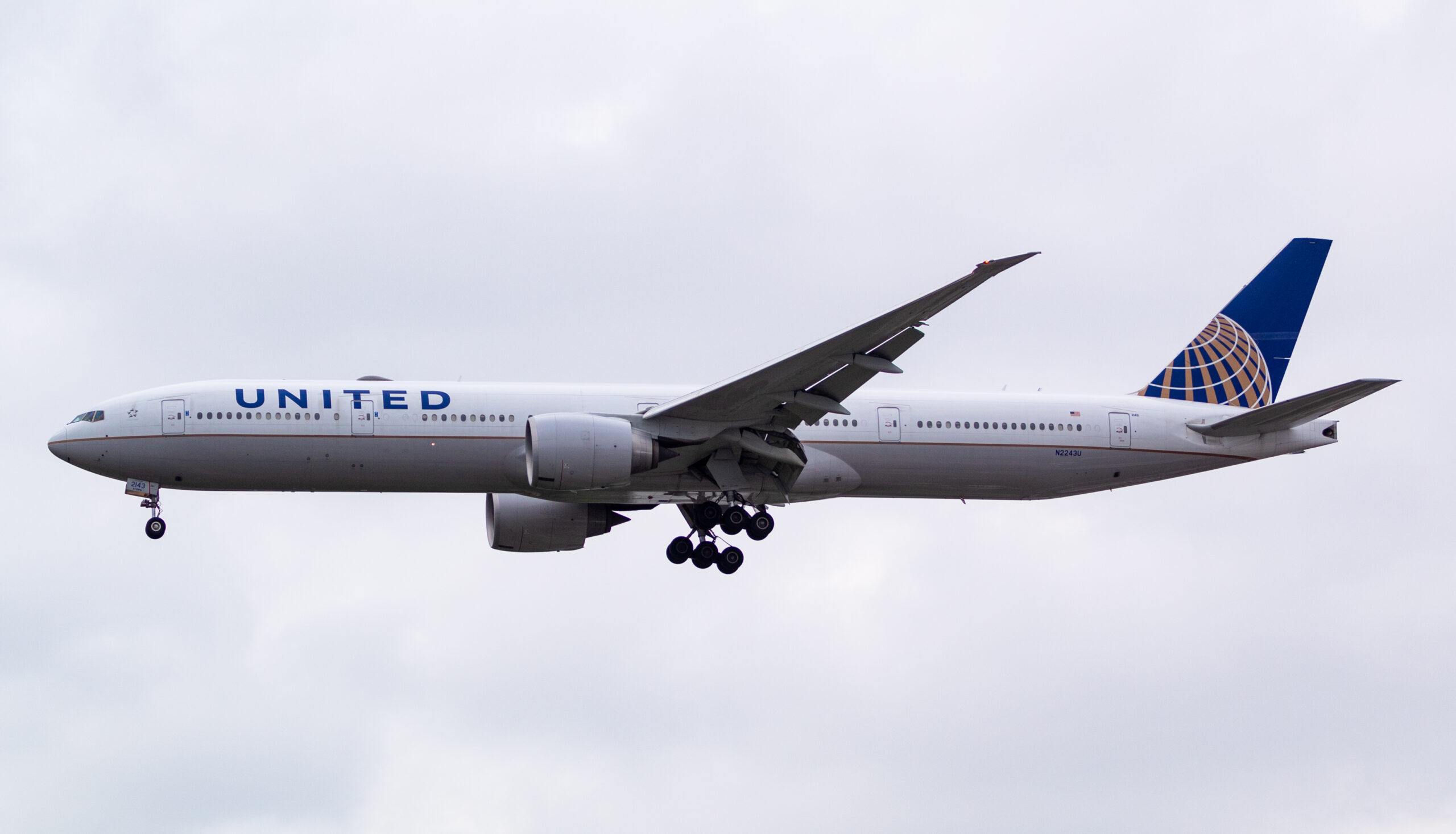 N2243U – Boeing 777-322ER – United Airlines - Blog do Spotter