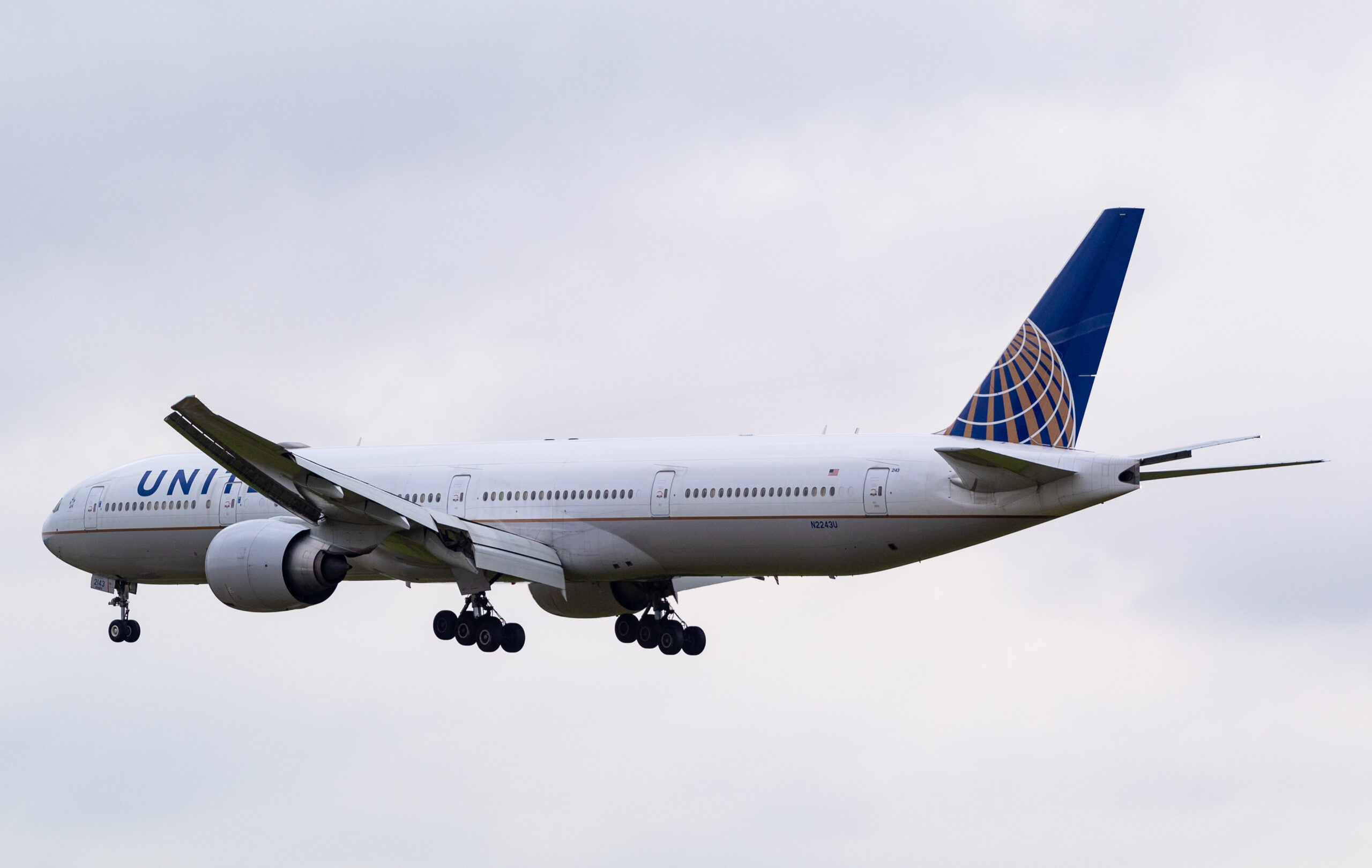 N2243U – Boeing 777-322ER – United Airlines - Blog do Spotter