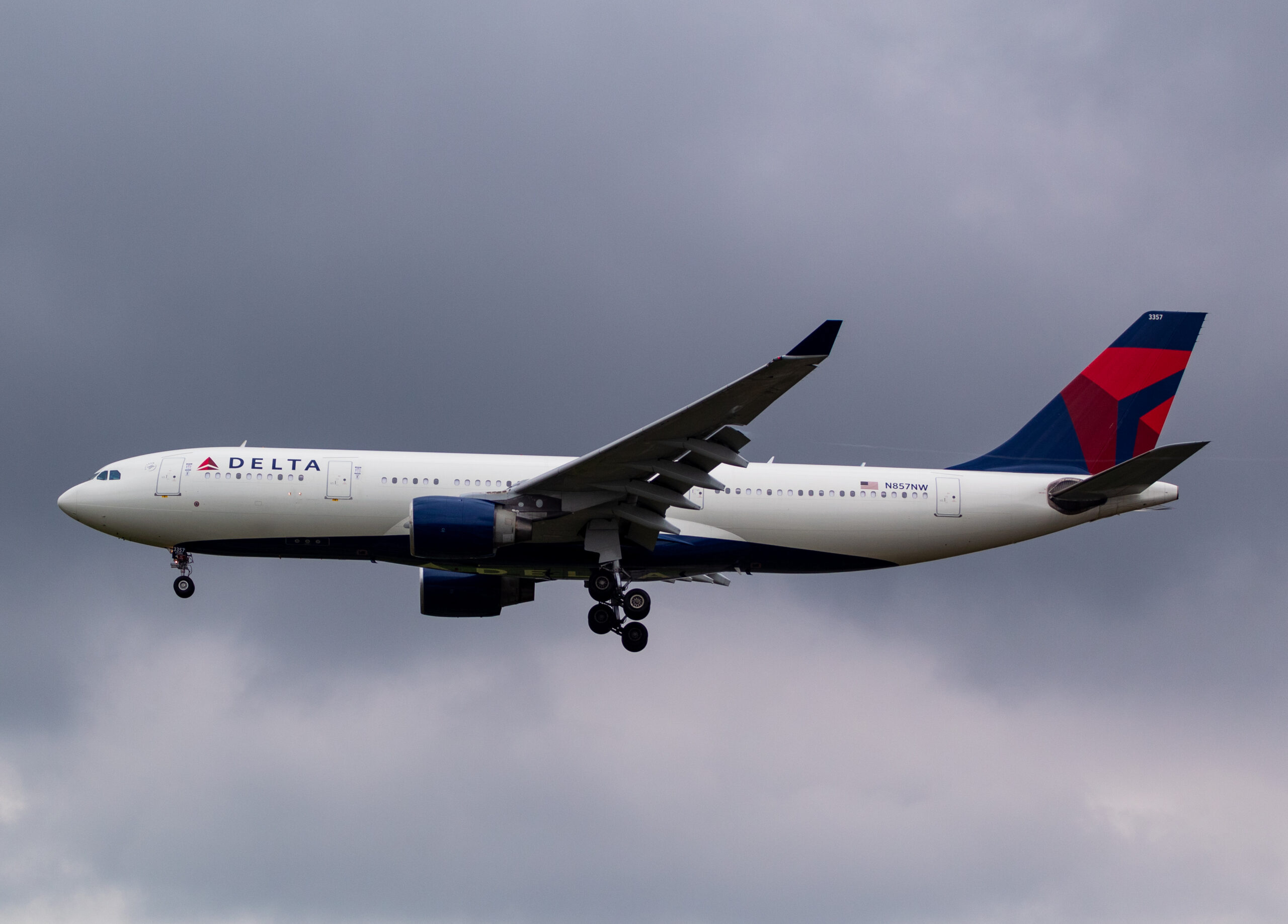 N857NW - Airbus A330-223 - Delta Air Lines - Blog do Spotter