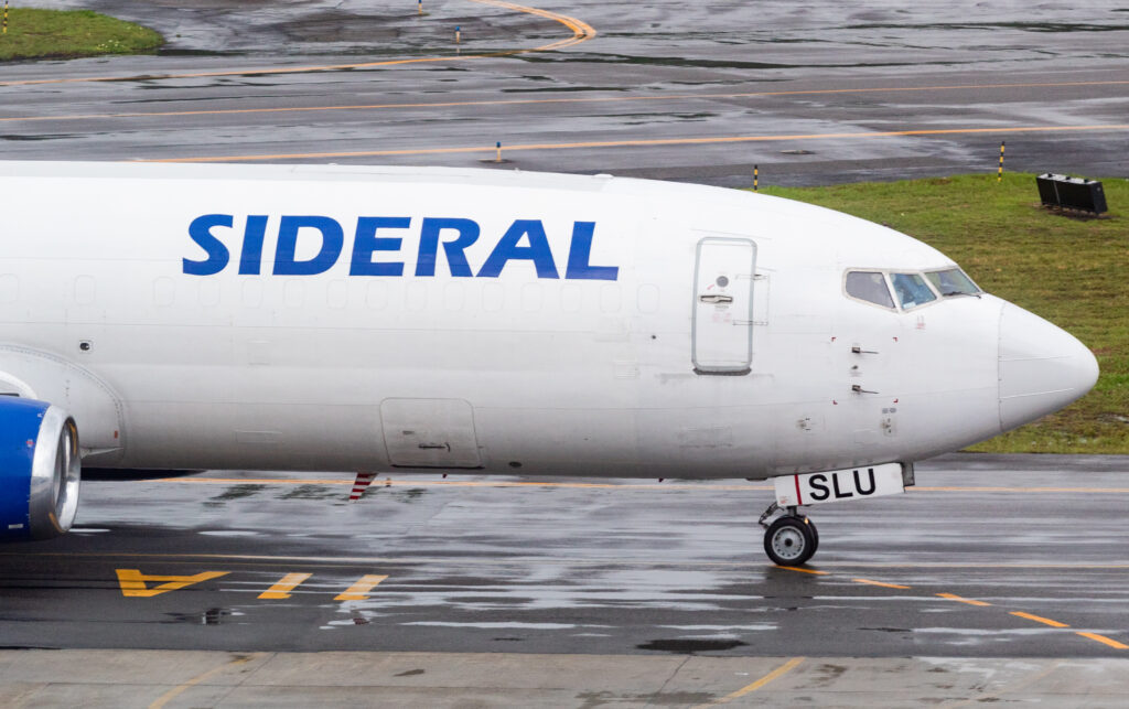 PR-SLU – Boeing 737-4Y0(SF) – Sideral | BLOG DO SPOTTER