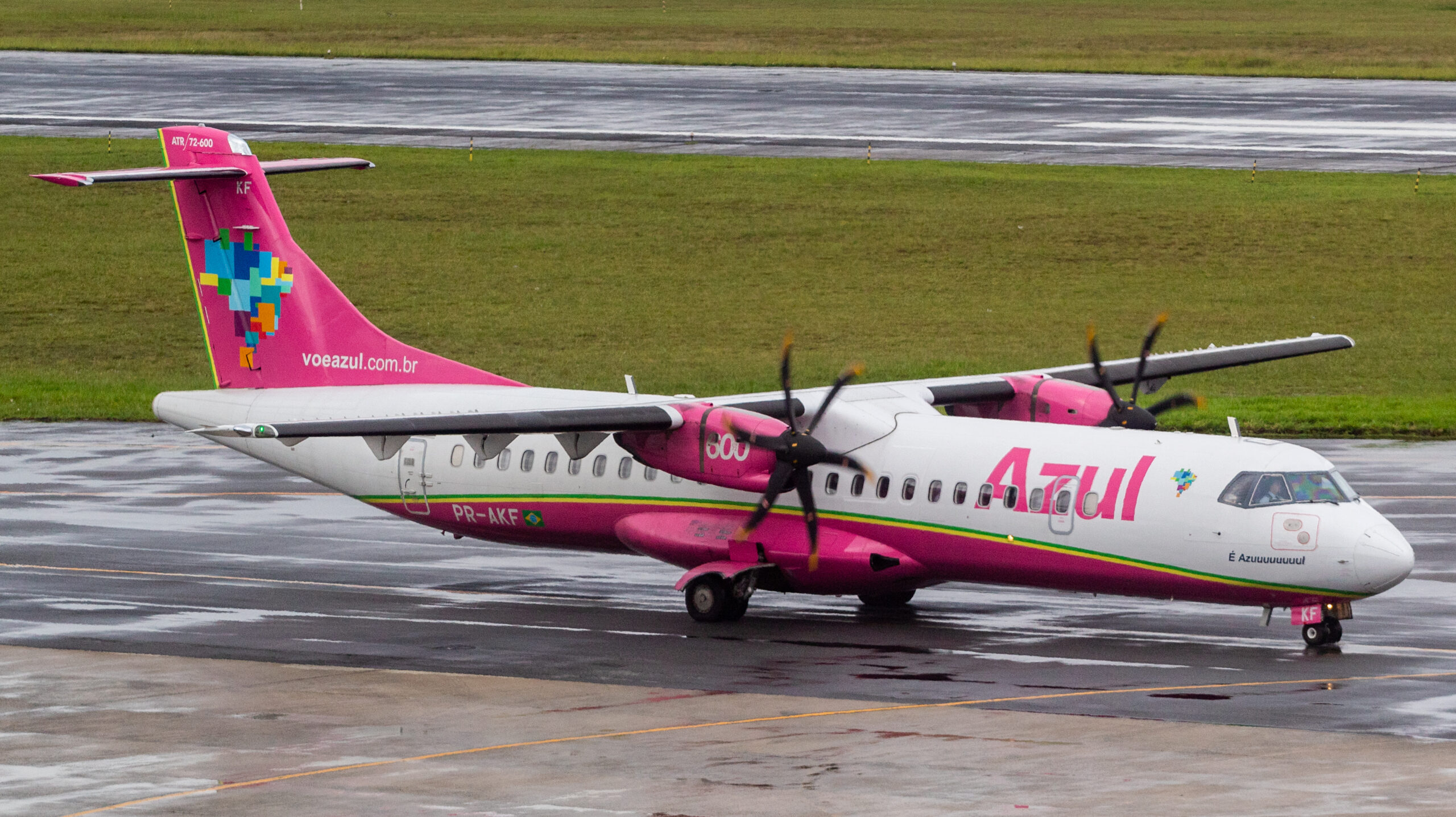 PR-AKF - ATR 72-600 - Azul Linhas Aéreas - Blog do Spotter