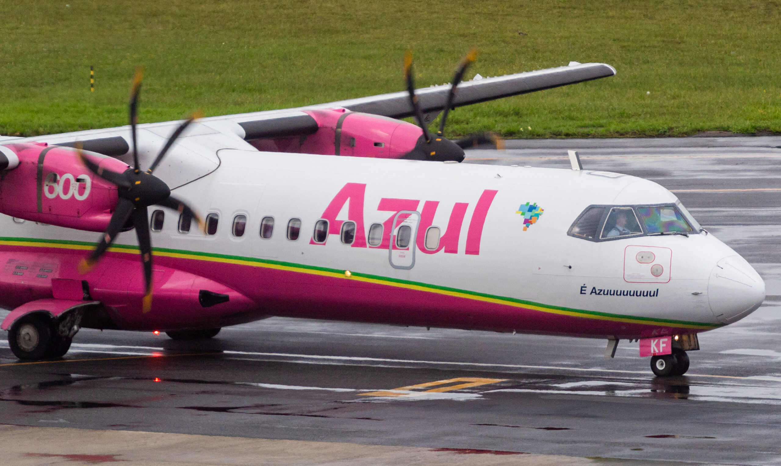 PR-AKF - ATR 72-600 - Azul Linhas Aéreas - Blog do Spotter