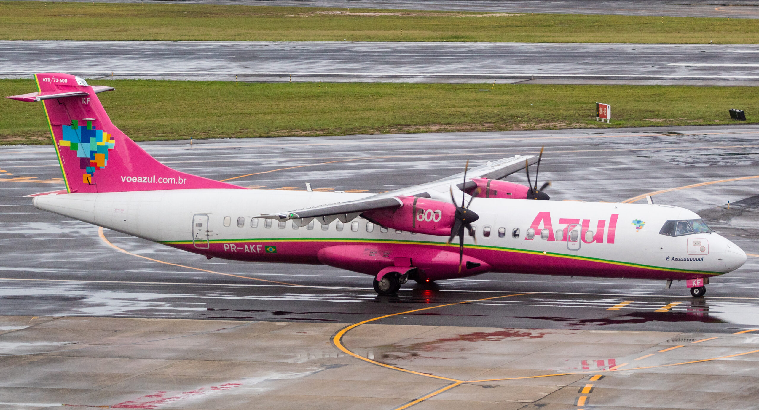 PR-AKF - ATR 72-600 - Azul Linhas Aéreas - Blog do Spotter