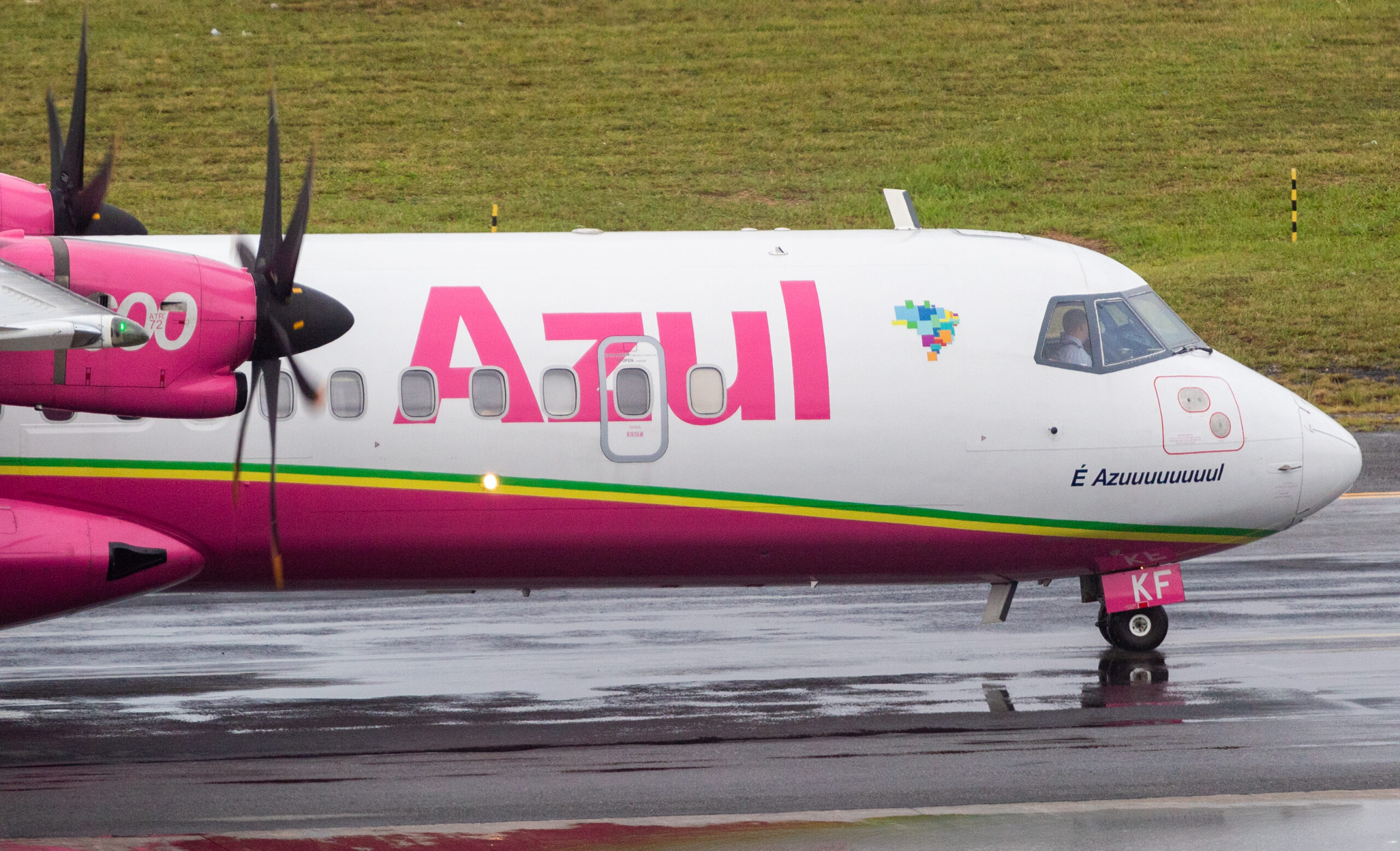 PR-AKF - ATR 72-600 - Azul Linhas Aéreas - Blog do Spotter