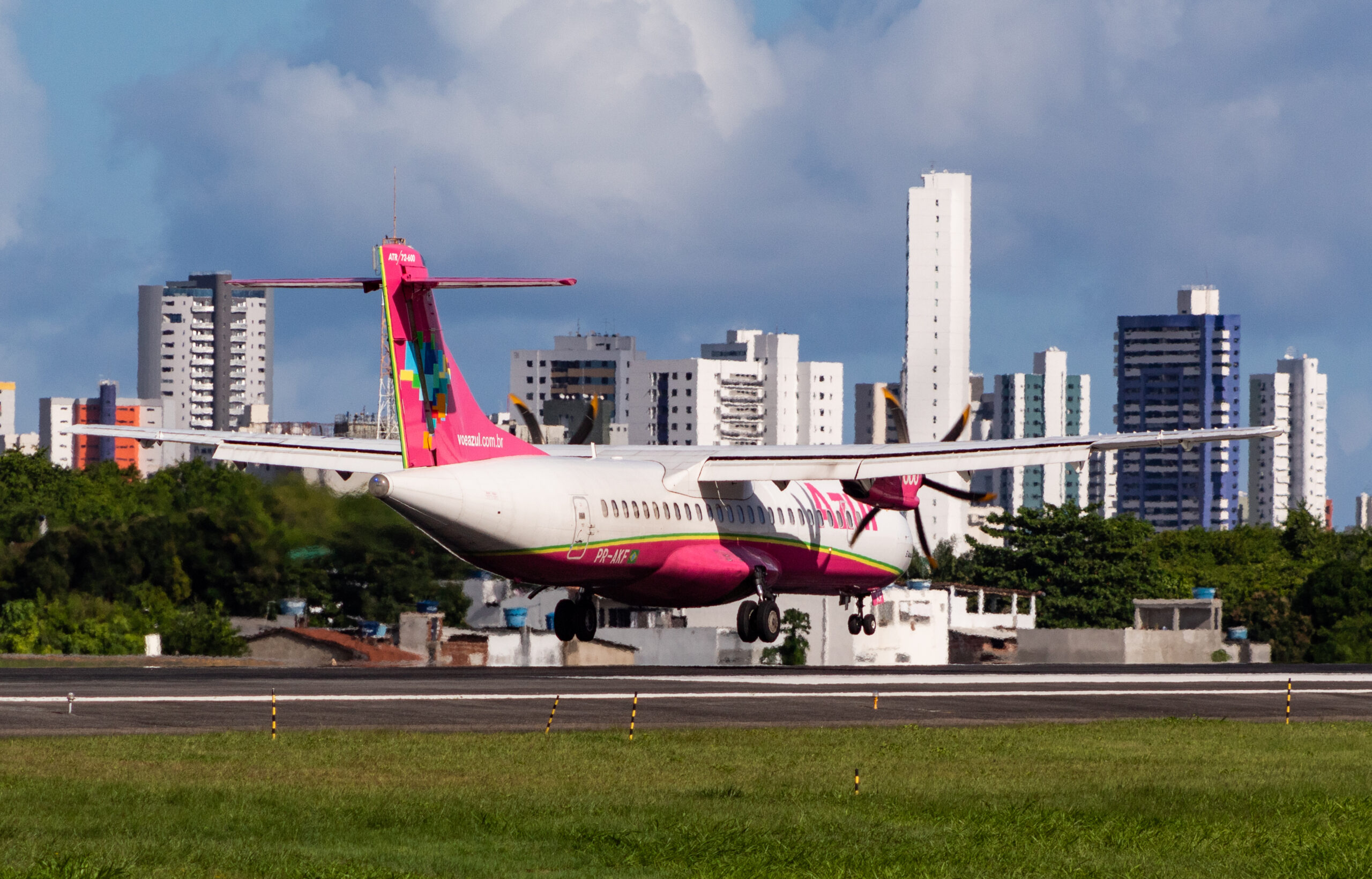 PR-AKF - ATR 72-600 - Azul Linhas Aéreas - Blog do Spotter