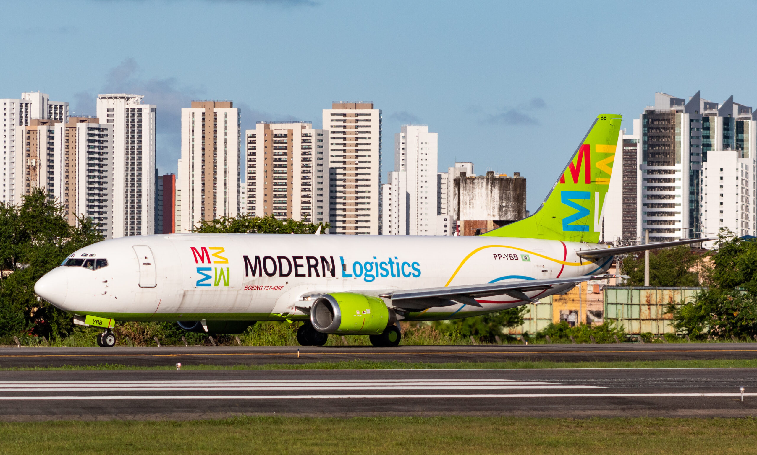 PP-YBB – Boeing 737-4Q8 – Modern Logistics - Blog do Spotter