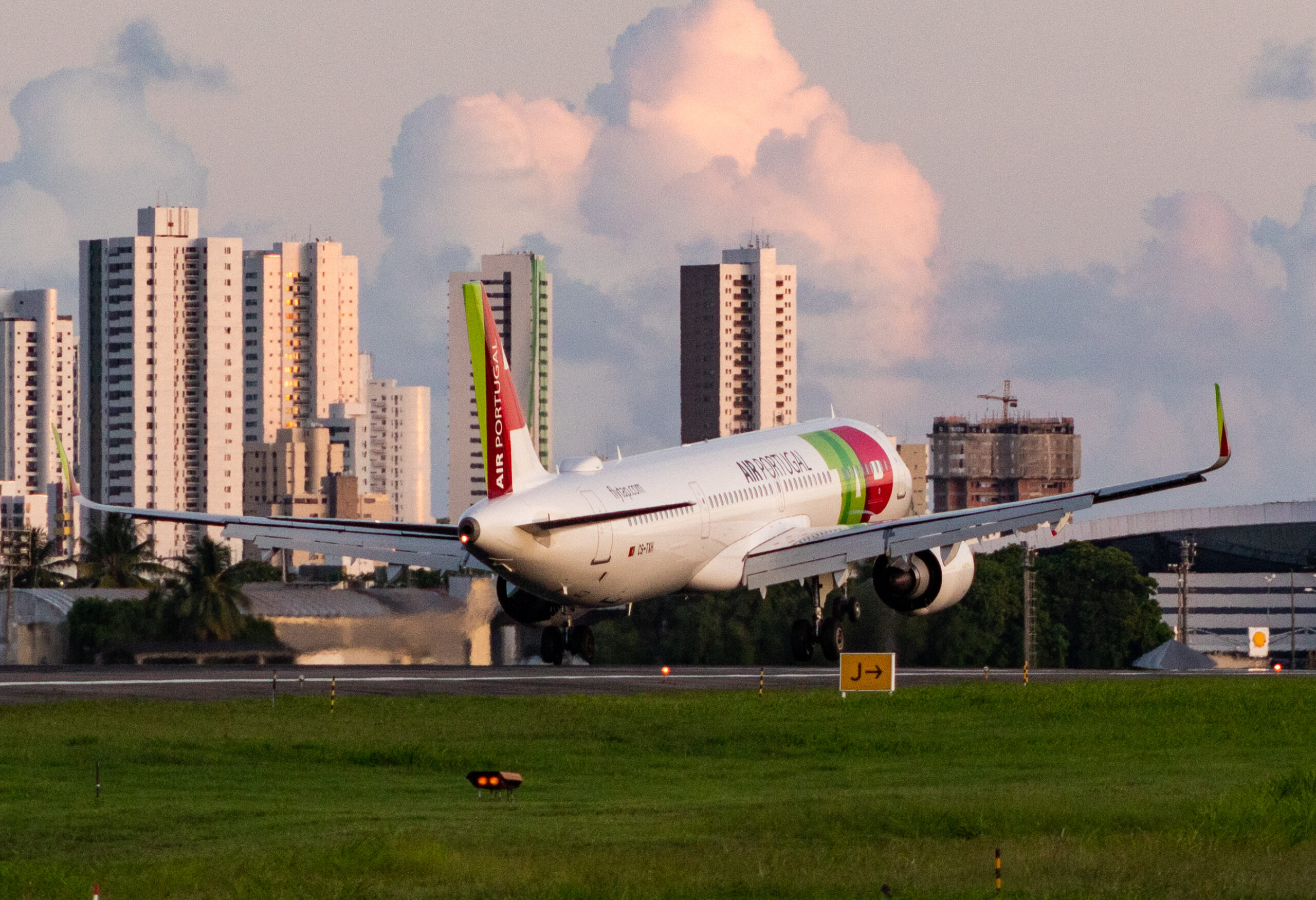 CS-TXH – Airbus A321 NEO – TAP Air Portugal - Blog do Spotter