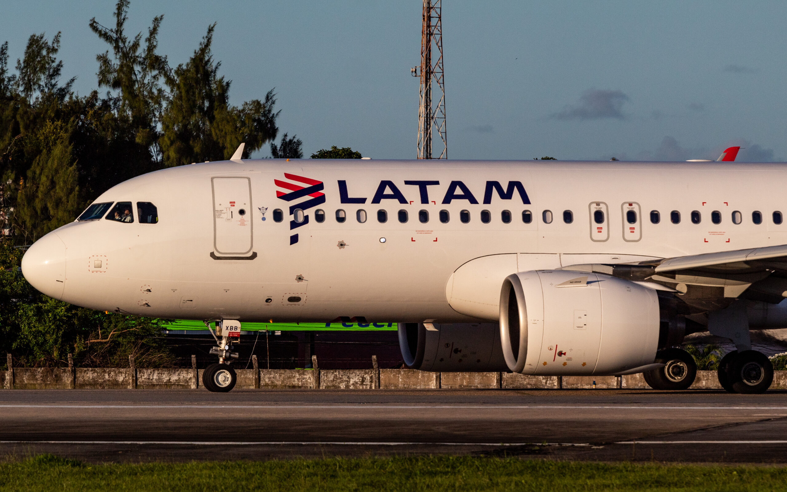 PR-XBB - Airbus A320 NEO - LATAM Airlines - Blog do Spotter