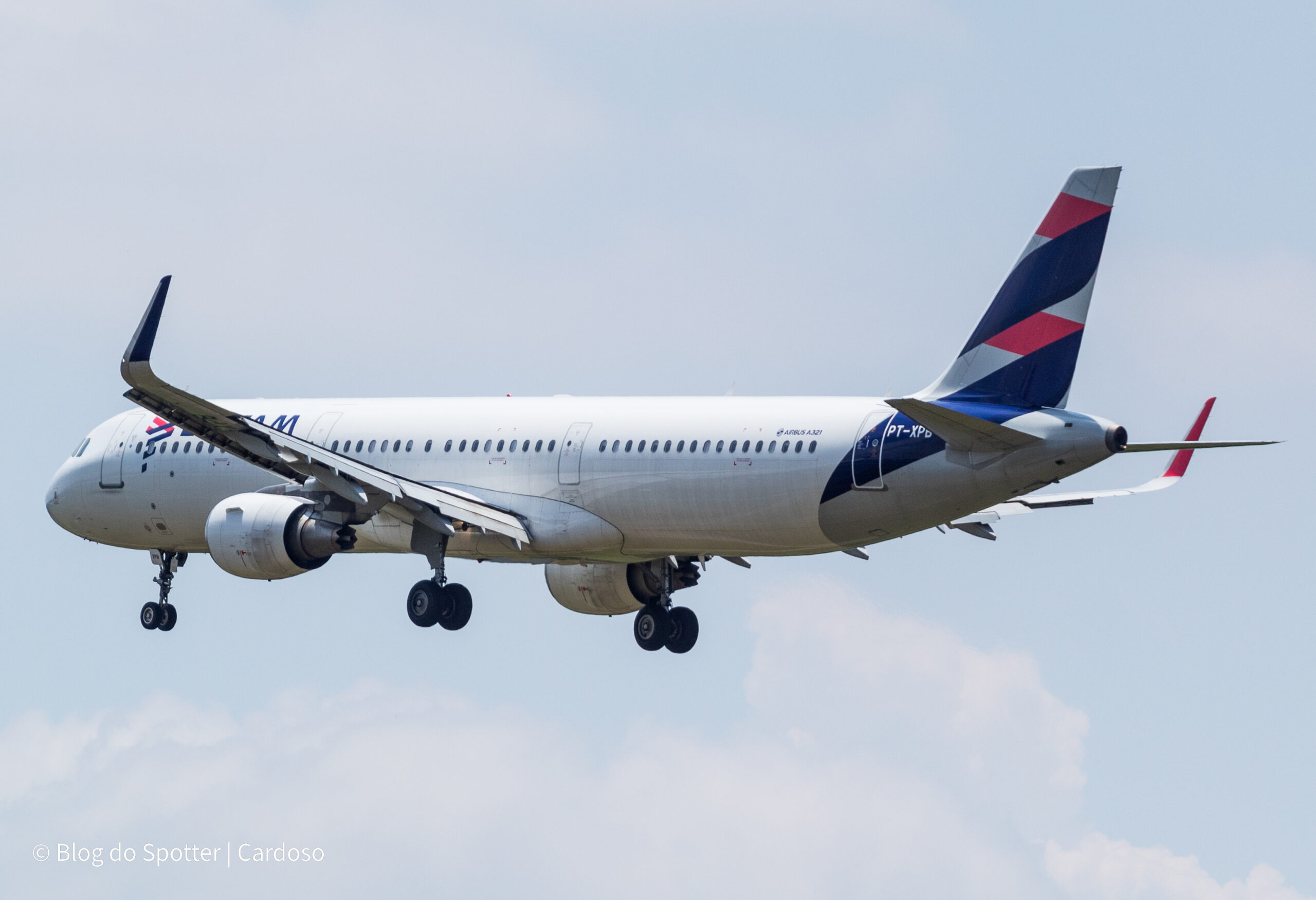 PT-XPB - Airbus A321-211 - LATAM Airlines
