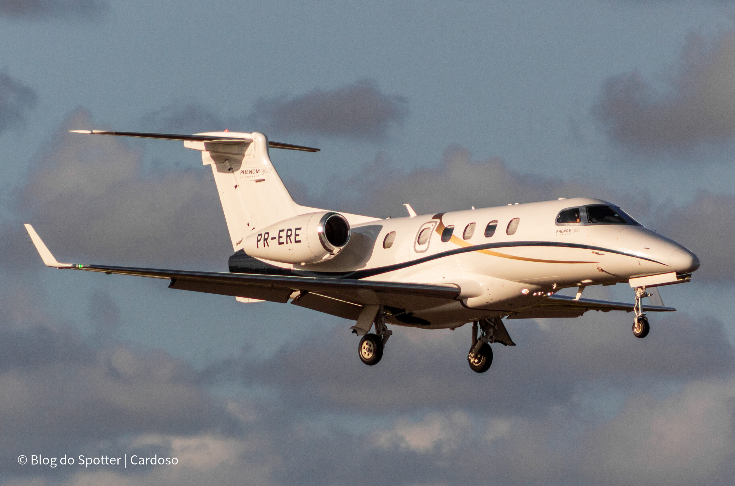 PR-ERE – Embraer Phenom 300 – Aviação Geral